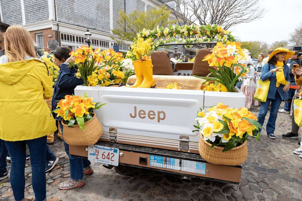 White Jeep Truck decorated with yellow daffodils in Daffodil Festival.